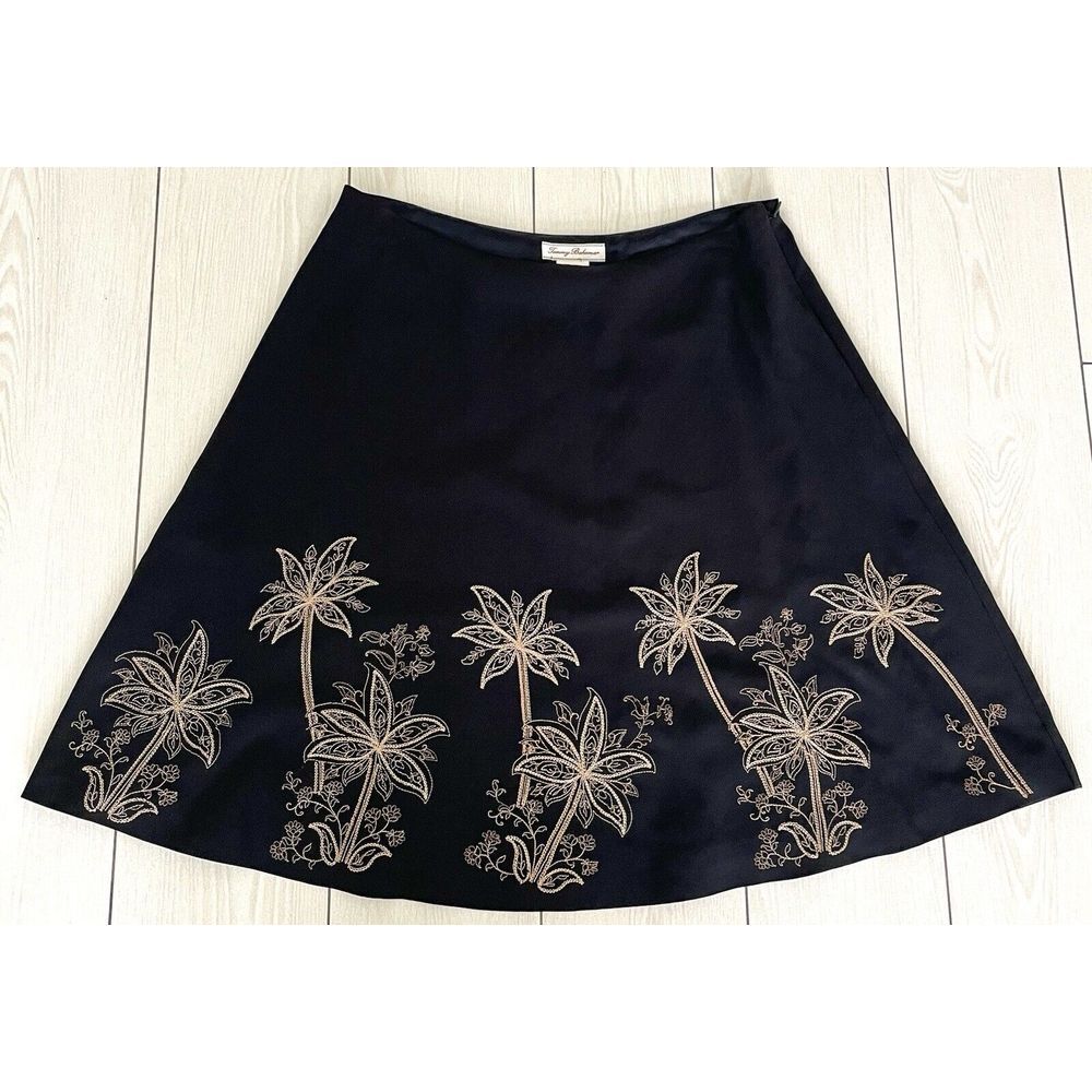 TOMMY BAHAMA Women's Floral‎ Embroidered Skirt 100% Silk Black Size 8